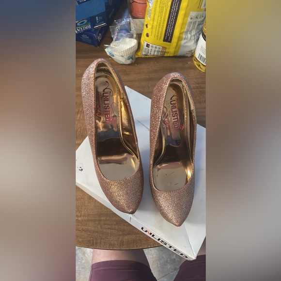 Unlisted rose gold pumps like new! - Picture 1 of 3